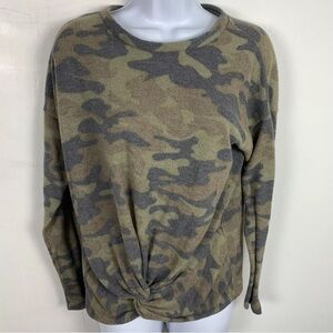 Gaze Womens Top Sz XS Green Camouflage Long Sleeve Tie Knot Front T Shirt